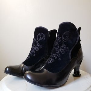 John Fluevog Baroques Lorrain leather booties